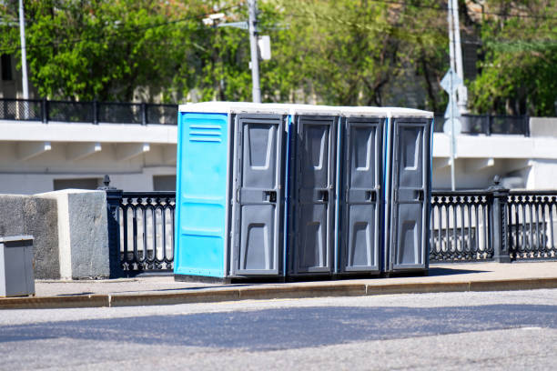 Best Porta potty delivery and setup  in Clive, IA